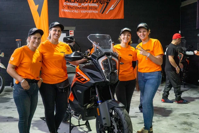 Participantes num encontro KTM nas instalações da JPM em 2024