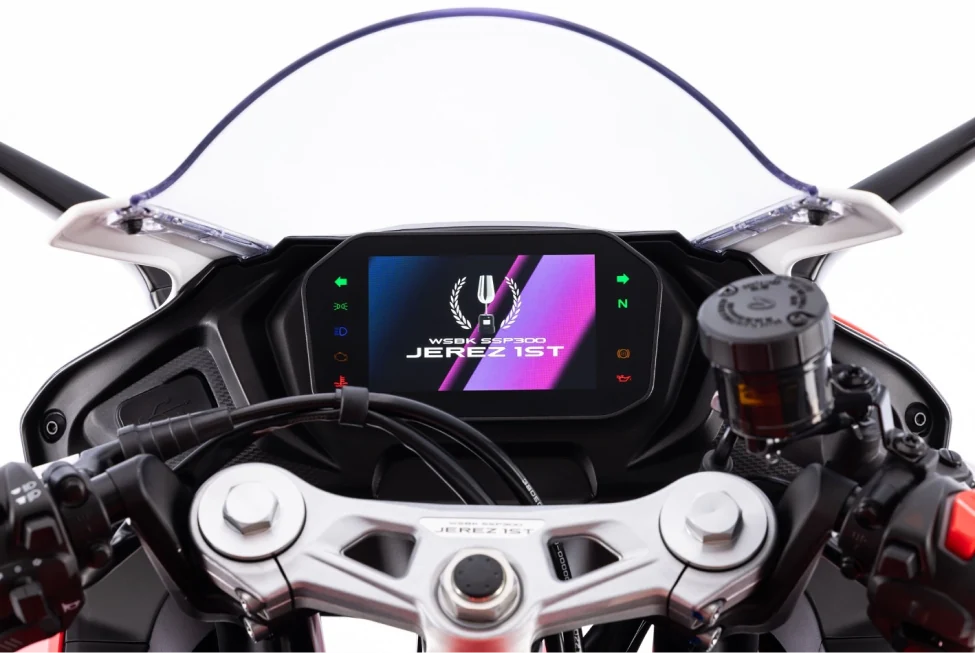 ECRÃ TFT DE 7" COM CONECTIVIDADE "MIRRORING"