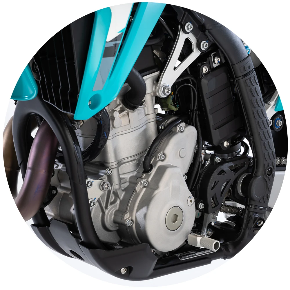 MOTOR 250 4T DOHC DE ALTO RENDIMENTO