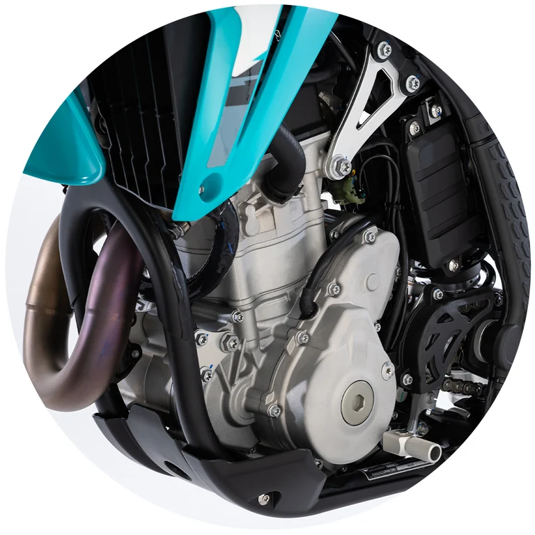 Motor de 449,6 cm³, 4 tempos